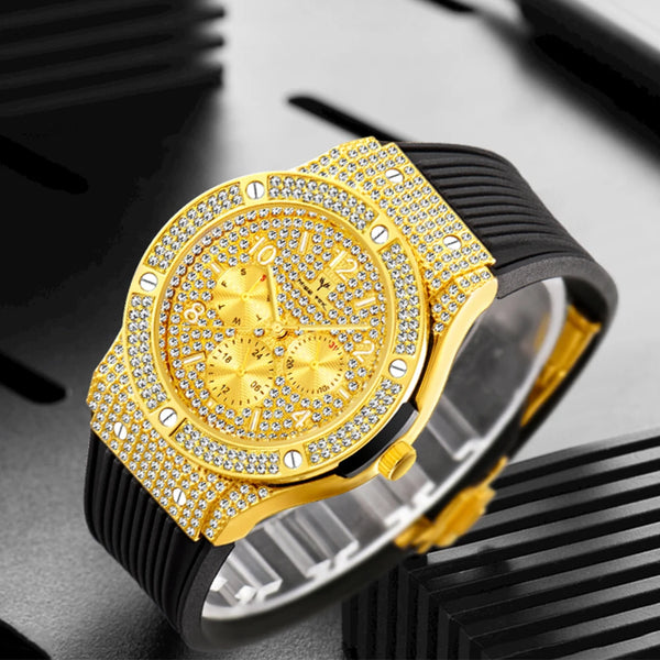 Gold Iced Out Diamond Quartz Chronograph Watch with Rubber Strap for Men