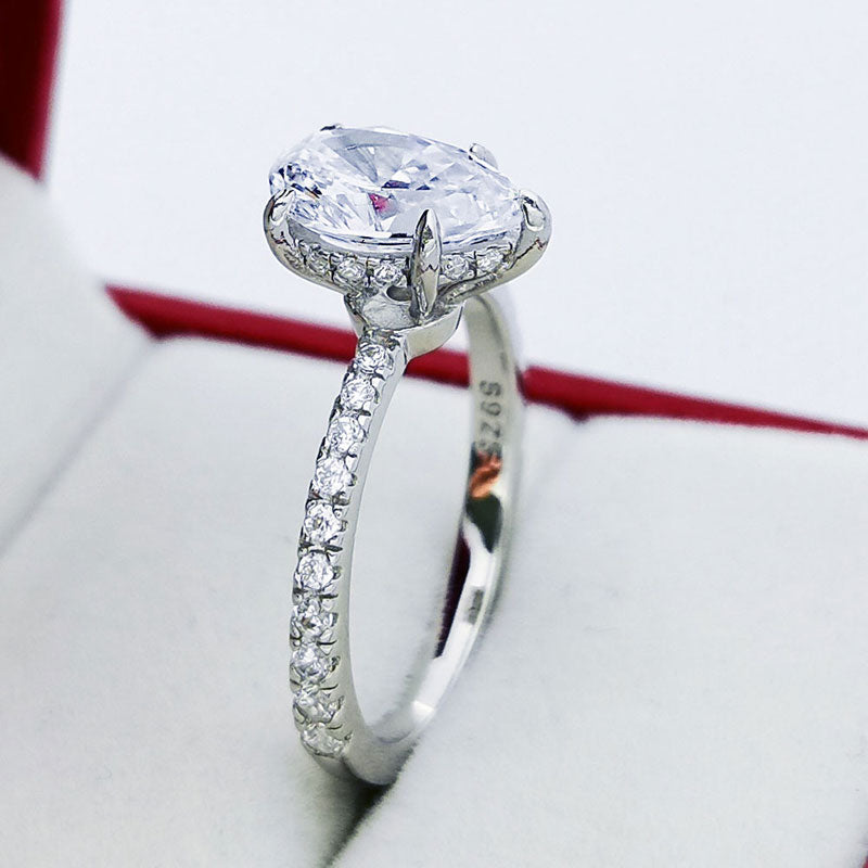 Sterling Silver Pear-Shaped Moissanite Engagement Ring - 2 Carat.