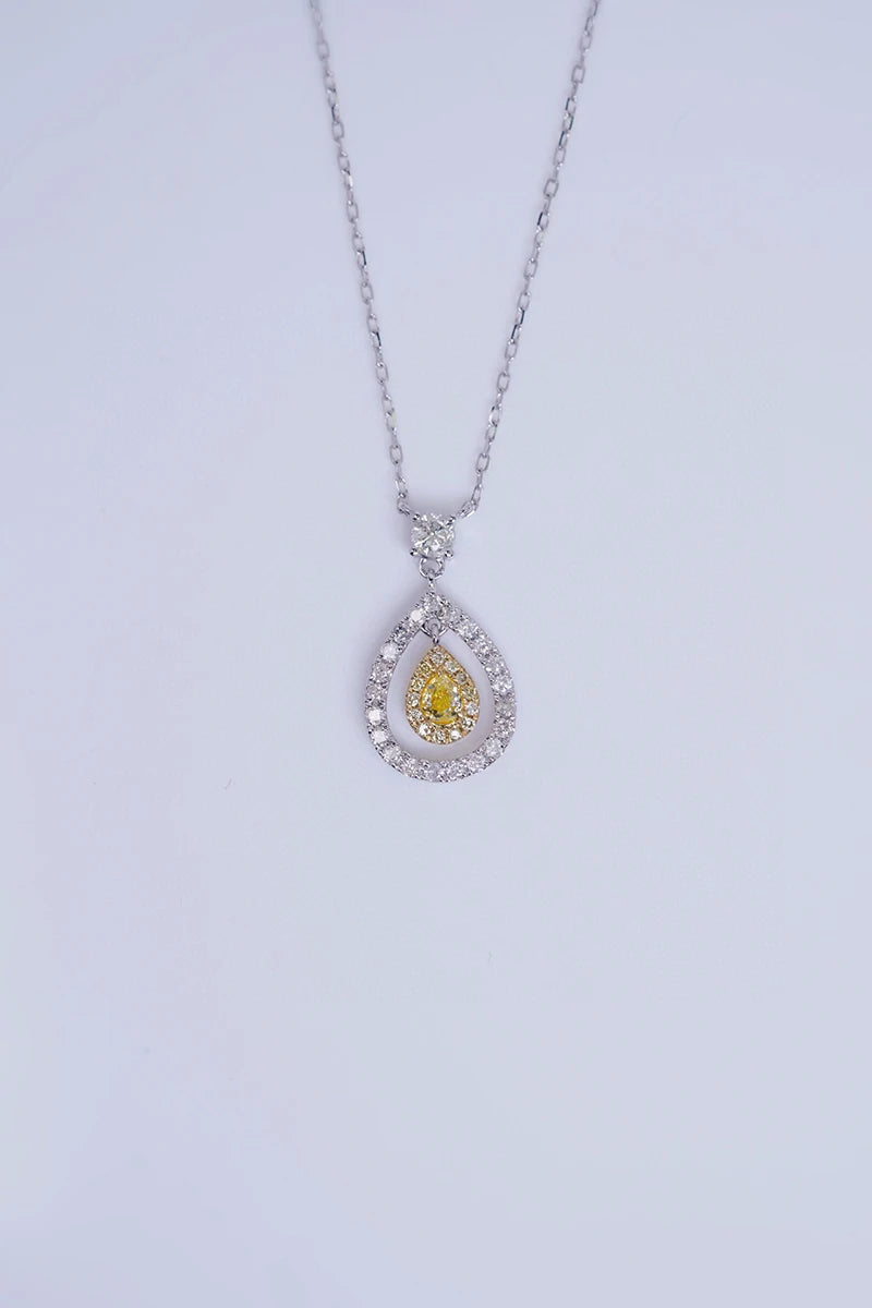 18K White Gold Diamond Pendant Necklace for Women