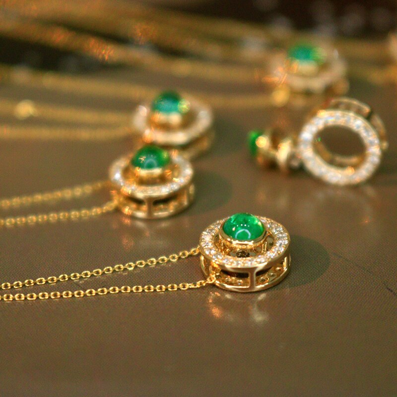18K Yellow Gold Emerald and Diamond Pendant for Women