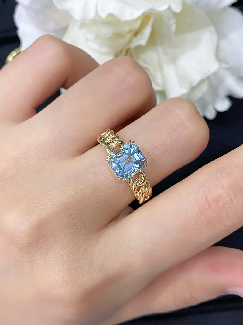 18K Yellow Gold Aquamarine Ring, Romantic Classic Design for Women