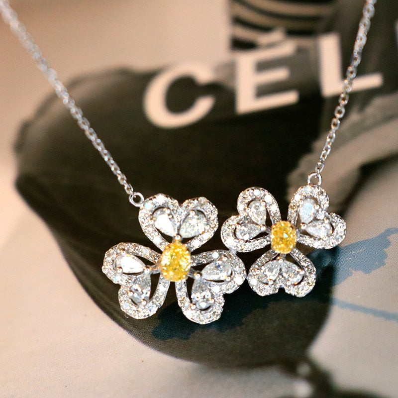18K White Gold Natural Diamond Flower Pendant for Women
