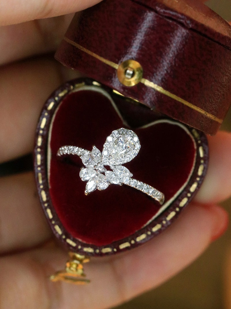 18K White Gold Round Diamond Fashion Wedding Rings for Women