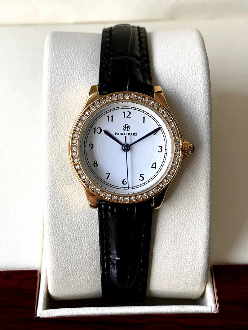 Luxury Gold Wristwatch for Women: High Quality Leather Strap, Waterproof, Elegant.