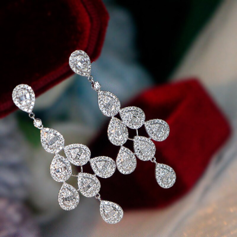 18K White Gold Diamond Dangle Earrings for Women