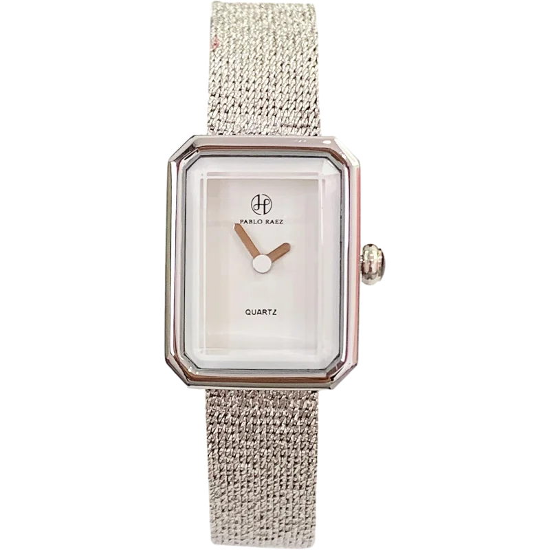 Luxury Steel Women's Quartz Wristwatch: Elegant Timepiece for Casual and Dress Occasions.