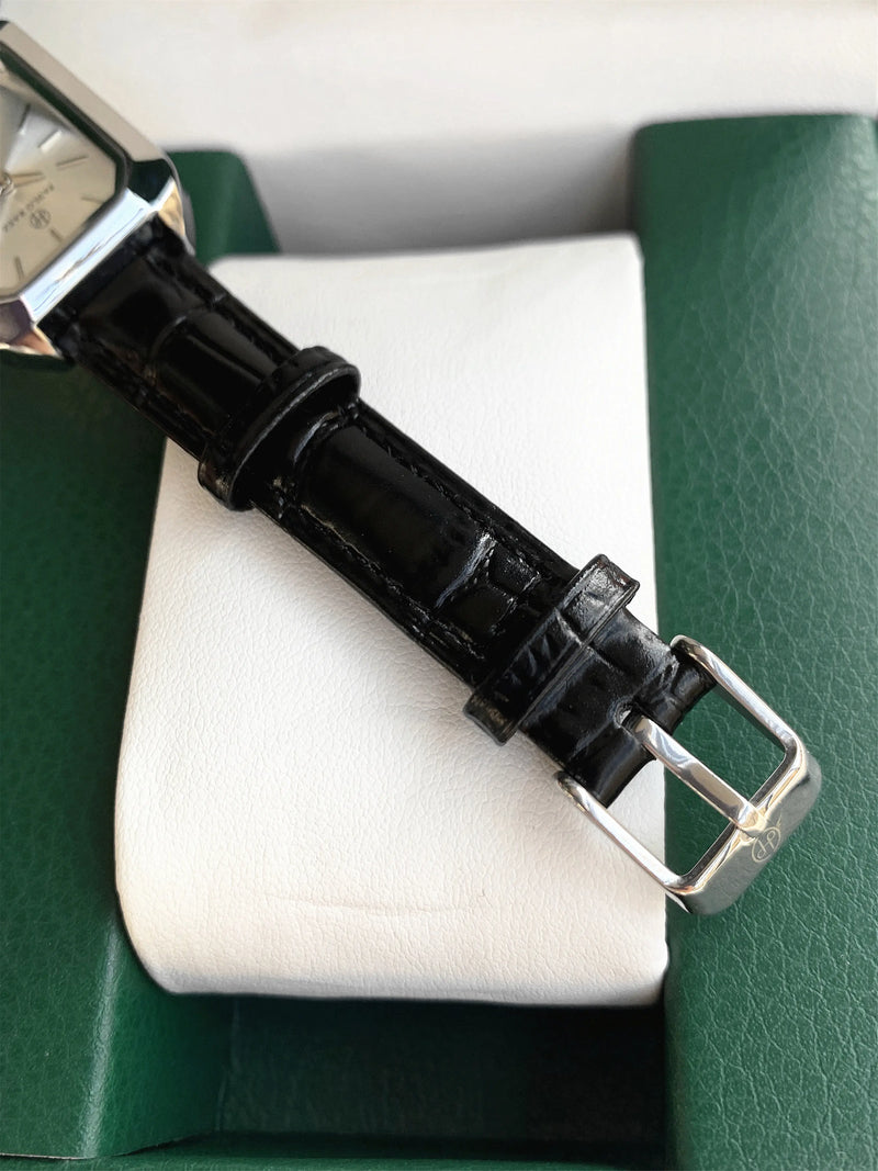 Elegant Luxury Waterproof Wristwatch for Women with Leather Strap