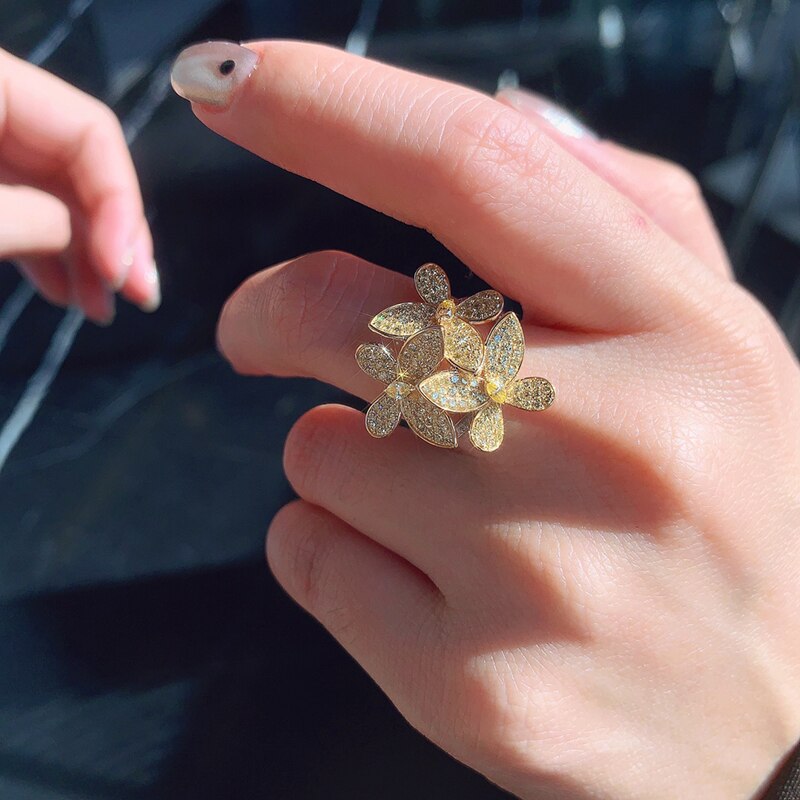 18K Yellow Gold 1.2 ctw Natural Diamond Flower Ring for Women