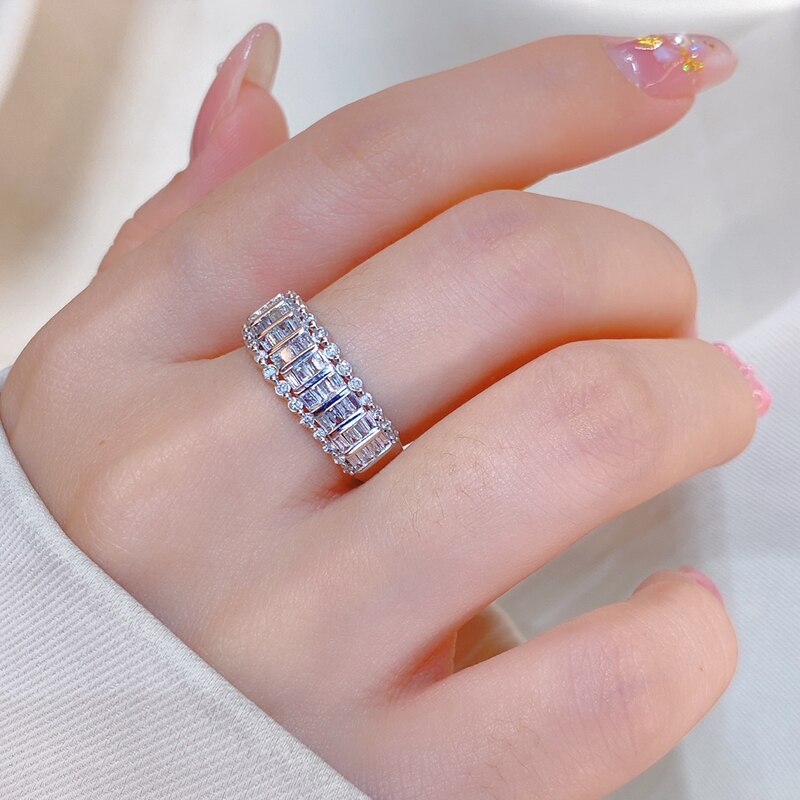 18K White Gold Natural Diamond Ring, Classic Shape for Women