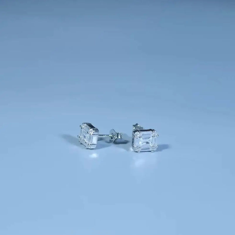 Sterling Silver 0.50ctw Emerald Stud Earrings for Women