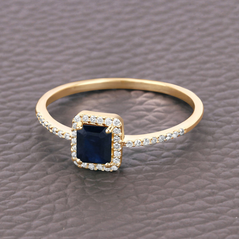 0.60 Carat Genuine Blue Sapphire and White Diamond 14K Yellow Gold Ring