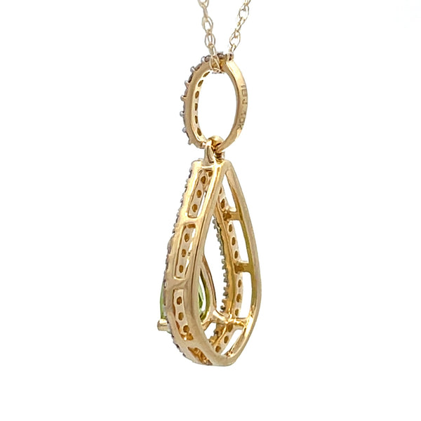 .17ct Peridot Diamond Fashion Pendants 10KT Yellow Gold