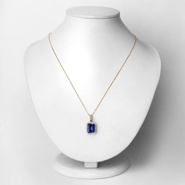 5.86 Carat Genuine Tanzanite and White Diamond 18K Yellow Gold Pendant