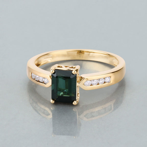 1.19 Carat Genuine Green Tourmaline and White Diamond 14K Yellow Gold Ring