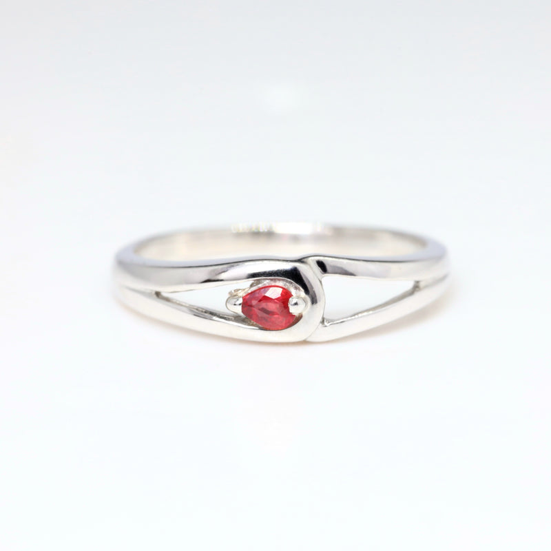 Tanzania Ruby WG Ring