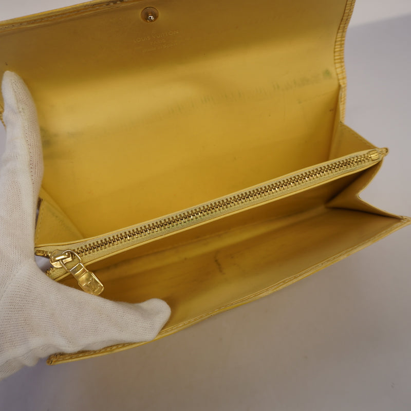 Auth Louis Vuitton Bi-Fold Wallet Epi Pochette Portomone Credit M6357A Vanilla