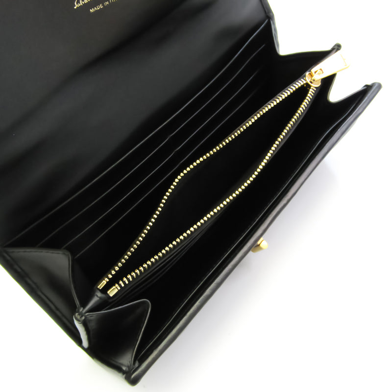 Salvatore Ferragamo Gancini 22 D334/00 Womens Calfskin Long Wallet (bi-fold) Black