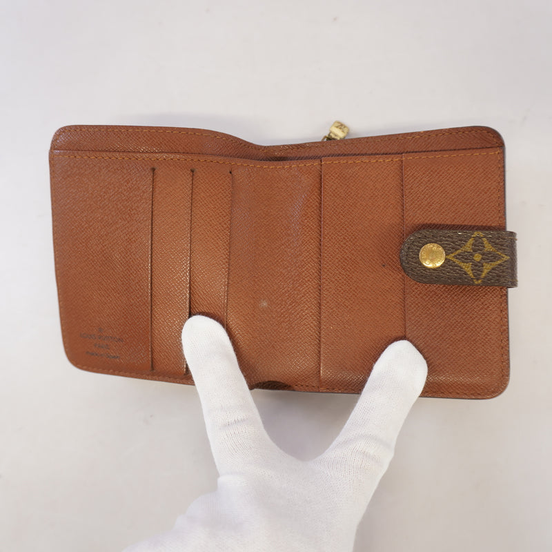 Auth Louis Vuitton Monogram Compact Zip M61667 WomenUnisexMen Wallet (bi-fold)