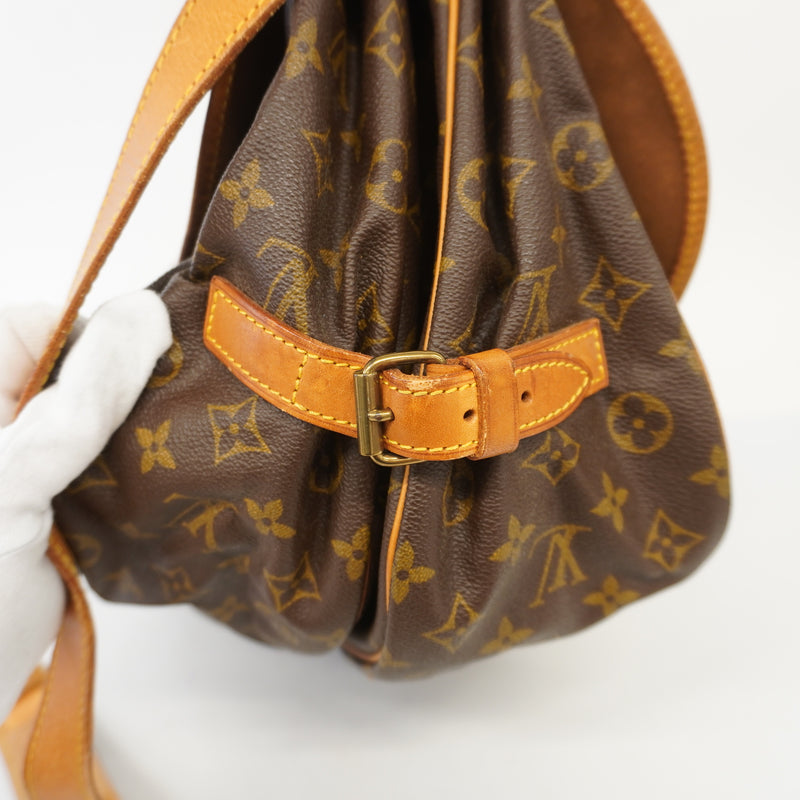 Auth Louis Vuitton Shoulder Bag Monogram Saumur 35 M42254