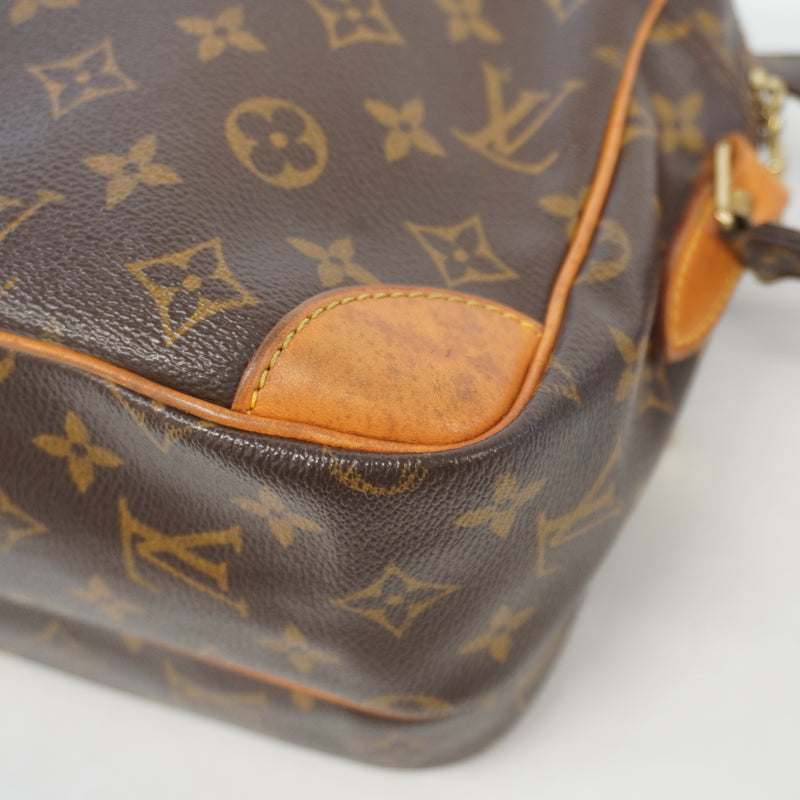 Auth Louis Vuitton Shoulder Bag Monogram Nile M45244