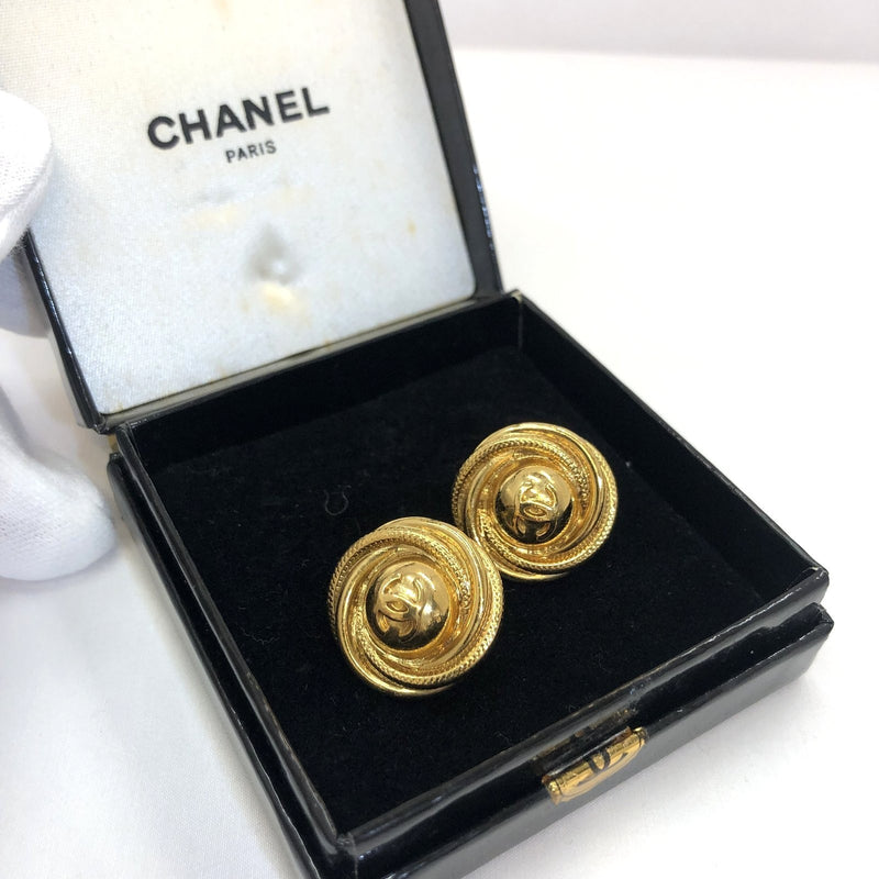 CHANEL Chanel Earrings Coco Mark Gold 97A Round Case Ladies