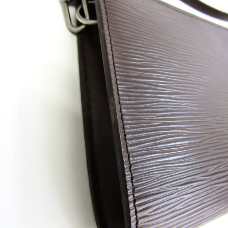 Louis Vuitton Epi Pochette Accessoires 24 M5294D Handbag Mocha