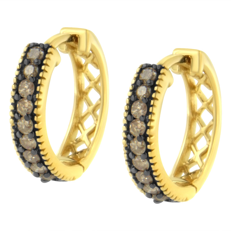 10K Yellow Gold and Black Rhodium 1/2 Cttw Lattice Back Cutout and Round-Cut Diamond Hoop Earring (J-K Color, I1-I2 Clarity)