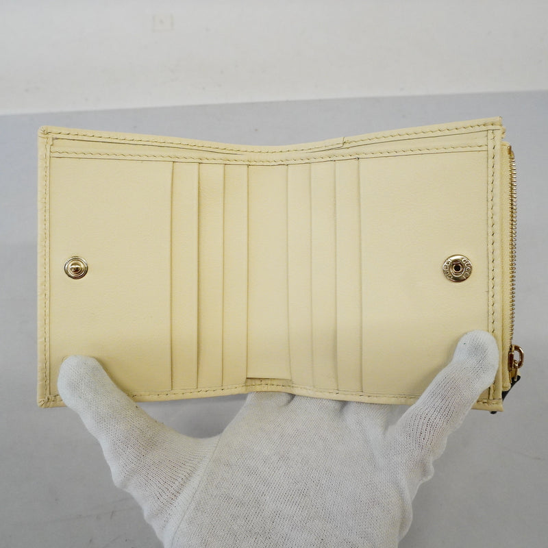 Auth Gucci Guccissima Bi-fold Wallet 510318 Womens Leather Wallet (bi-fold) Off-white