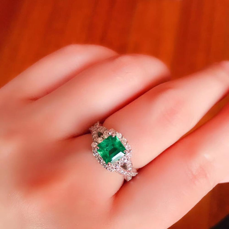 Pure 18K White Gold 1.5ct Natural Emerald & 0.58ctw Diamond Ring