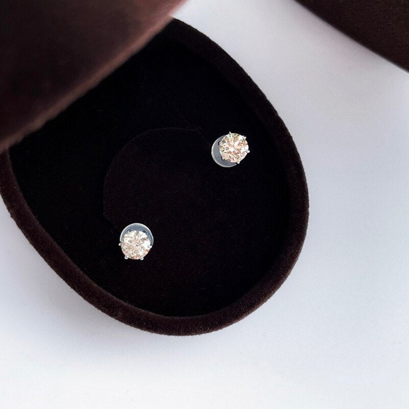 18K White Gold Diamond Stud Earrings for Woman