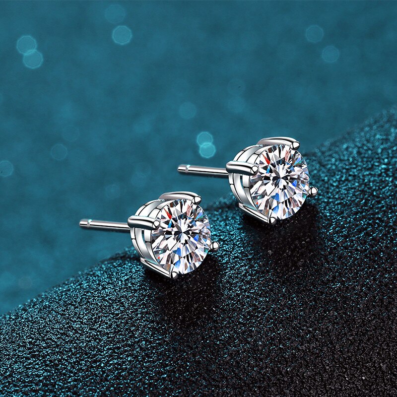 BOEYCJR 925 Classic Silver 0.5/1ct Moissanite Stud Earrings