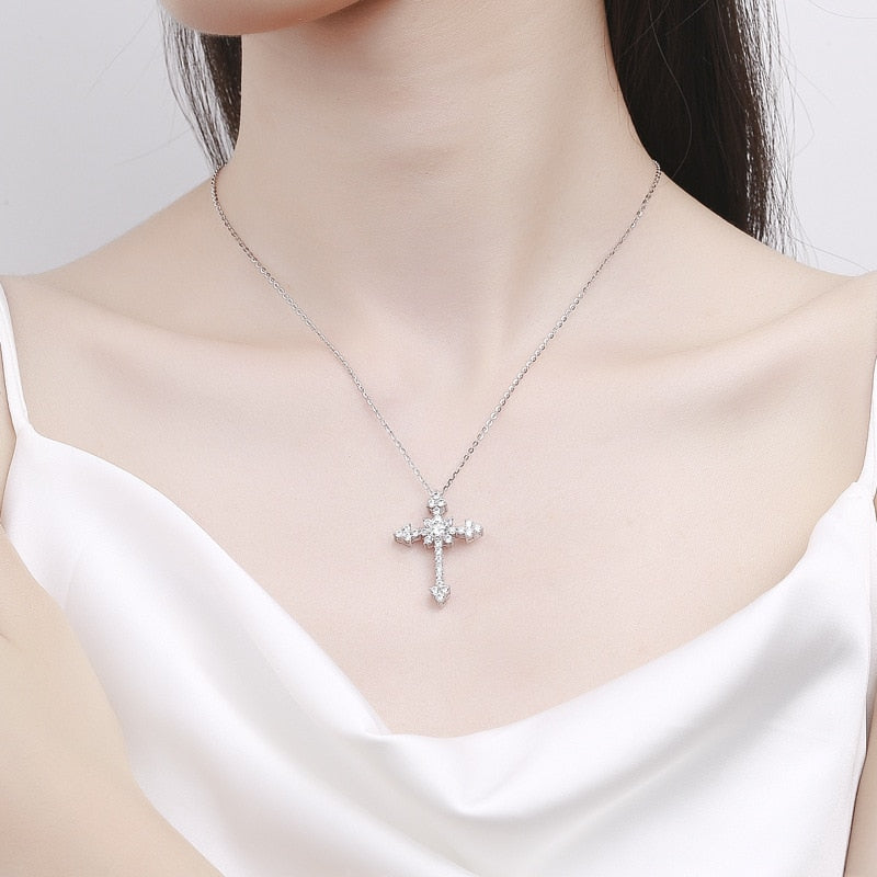 S925 Silver 0.5/1CT D Color Moissanite Cross Necklace for Women