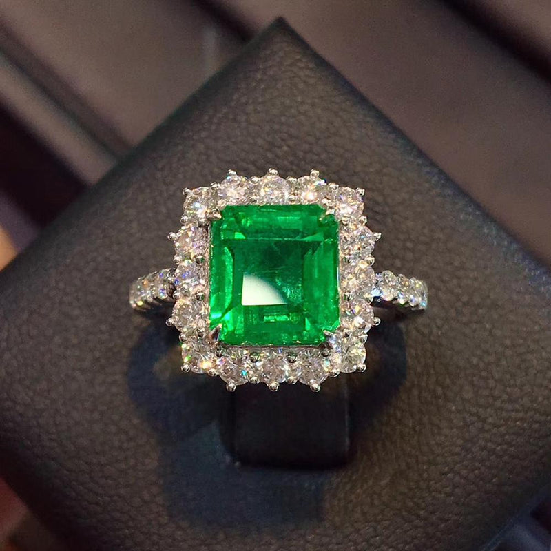 14K White Gold 2.965CT 8.23*8.38mm Natural Green Emerald Diamond Ring