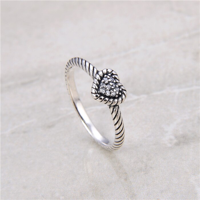 New Fashion 925 Sterling Silver Zircon Inlaid Heart-Shaped Ring