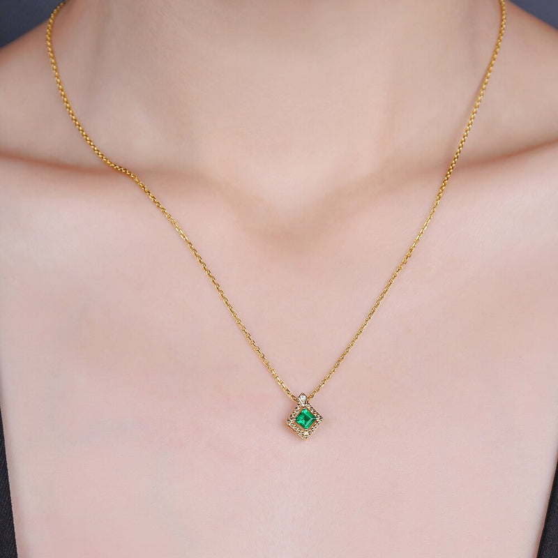 14k Yellow Gold 0.35ct Green Emerald Pendant for Women