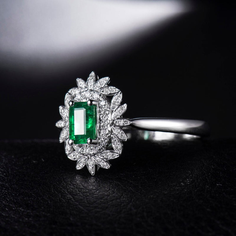 18K White Gold Emerald Ring Vintage Engagement Ring for Her