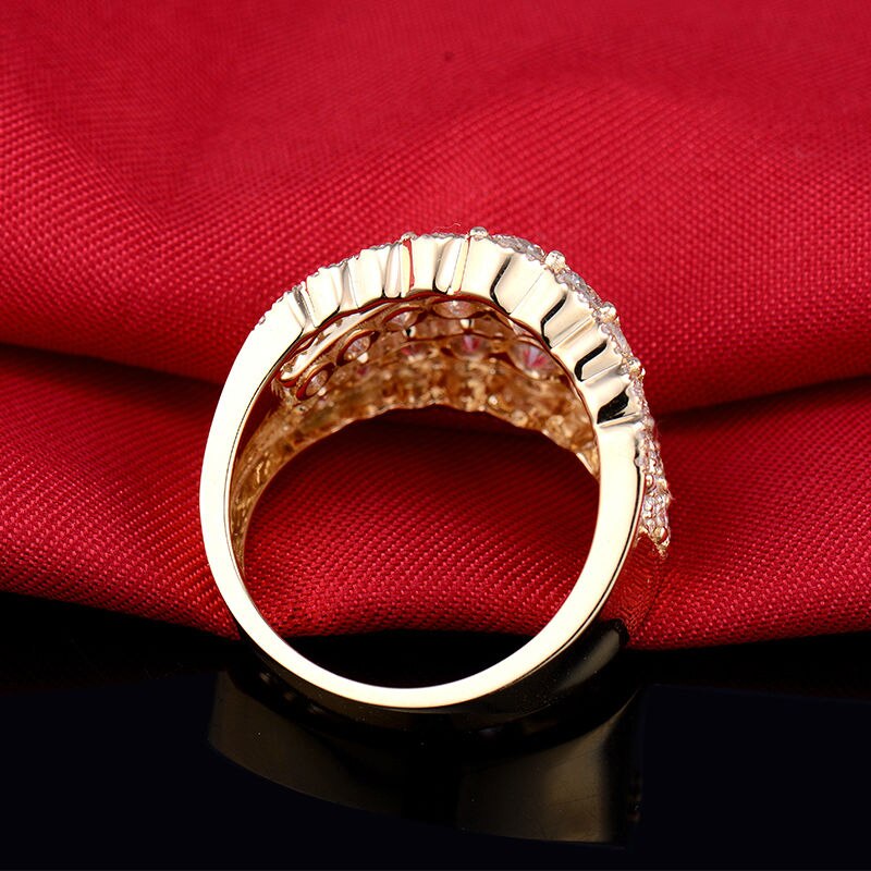 18k Yellow Gold Diamond Wedding Band for Women