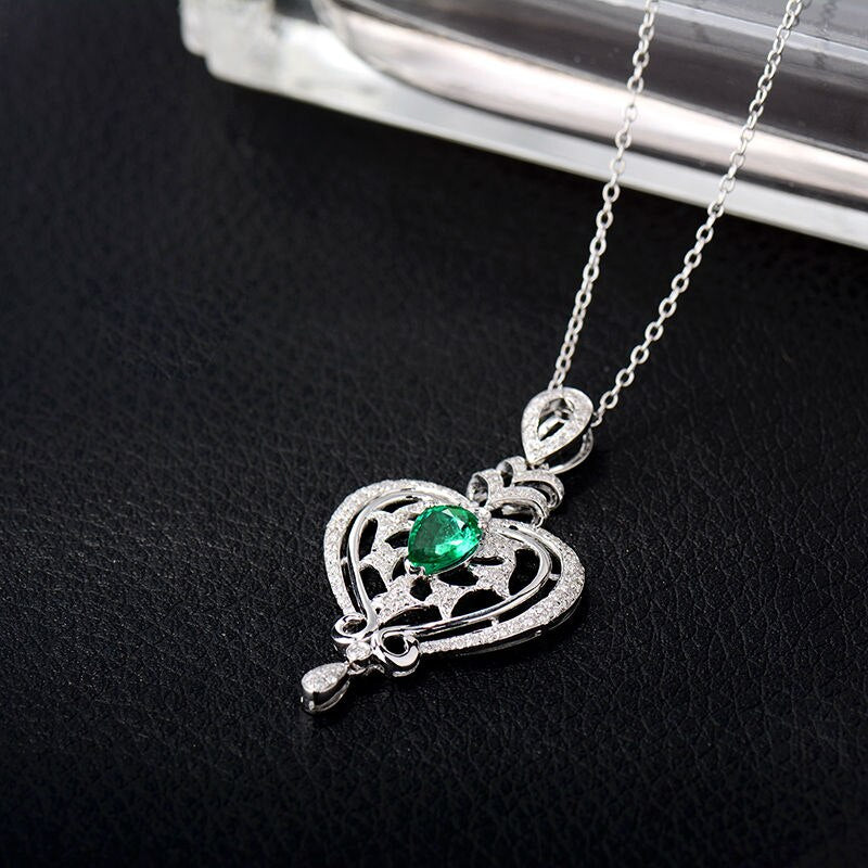 18k White Gold Emerald Pendant Necklace for Women