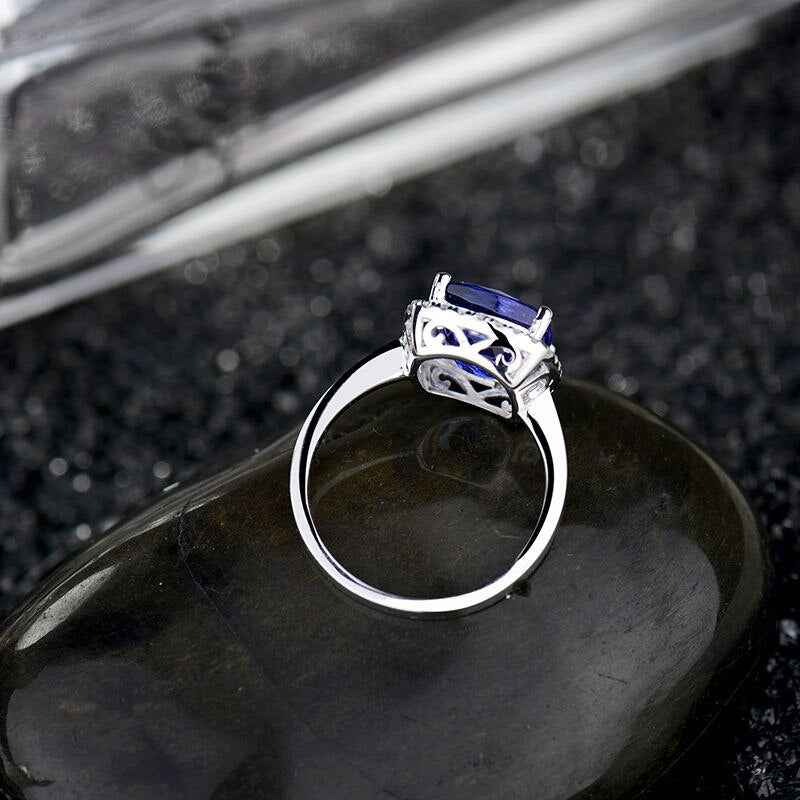 18K White Gold Tanzanite and Diamond Cushion Cut Ring for Women