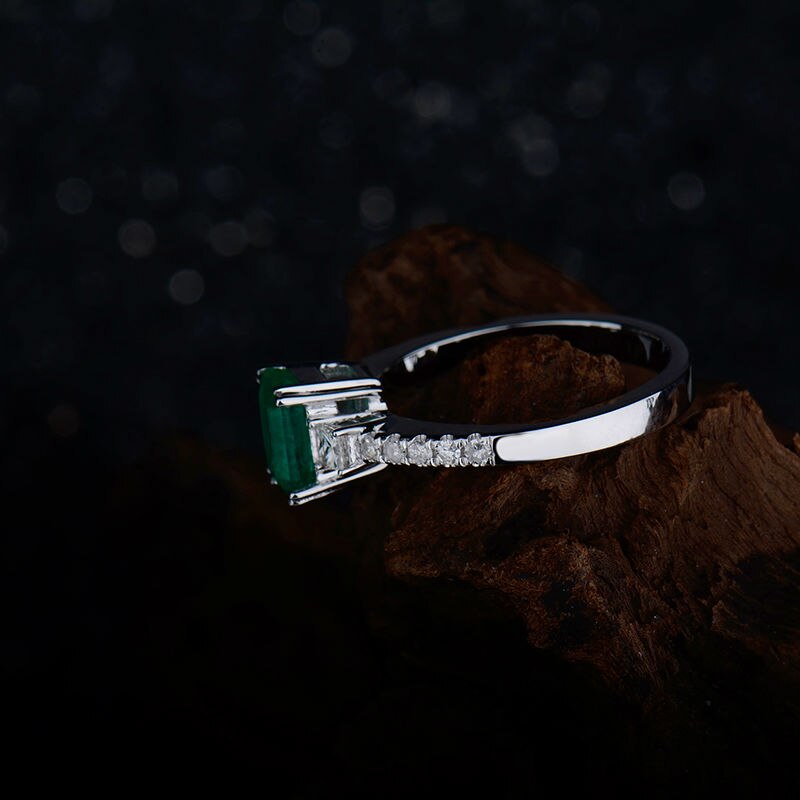 14K White Gold Emerald 0.00 Wedding Rings for Women