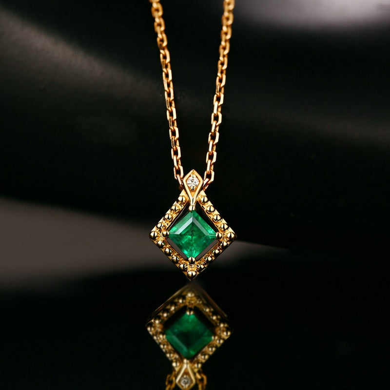 14k Yellow Gold 0.35ct Green Emerald Pendant for Women