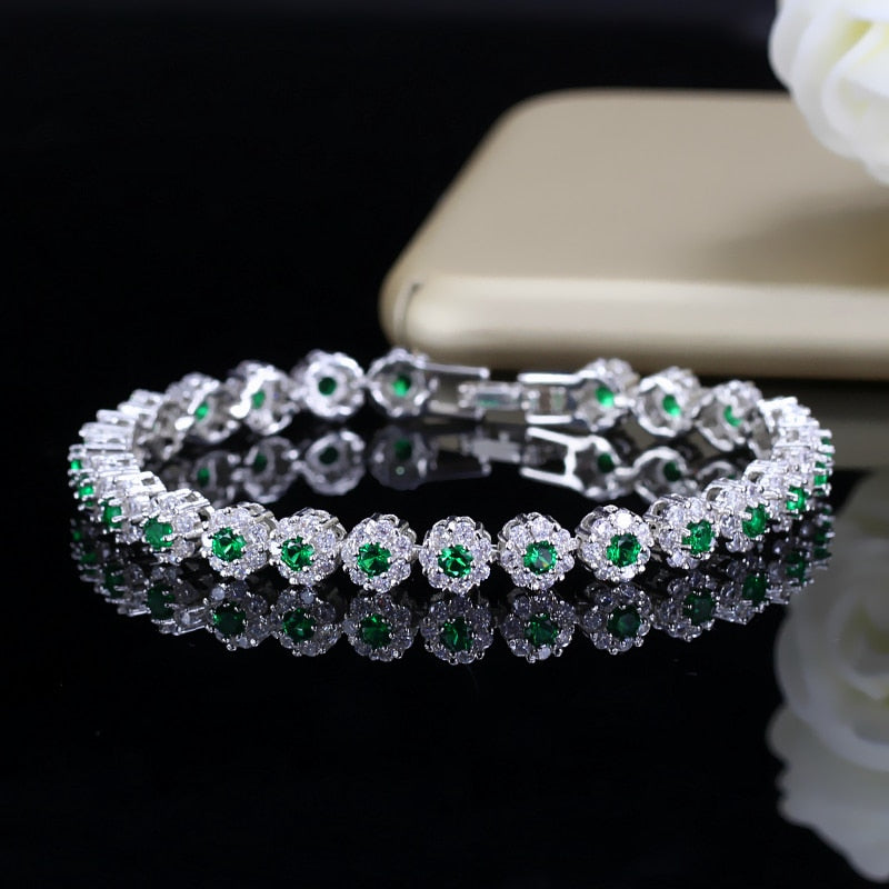 BeaQueen Trendy Green and White Cubic Zirconia Stone Tennis Bracelet 925 Sterling Silver