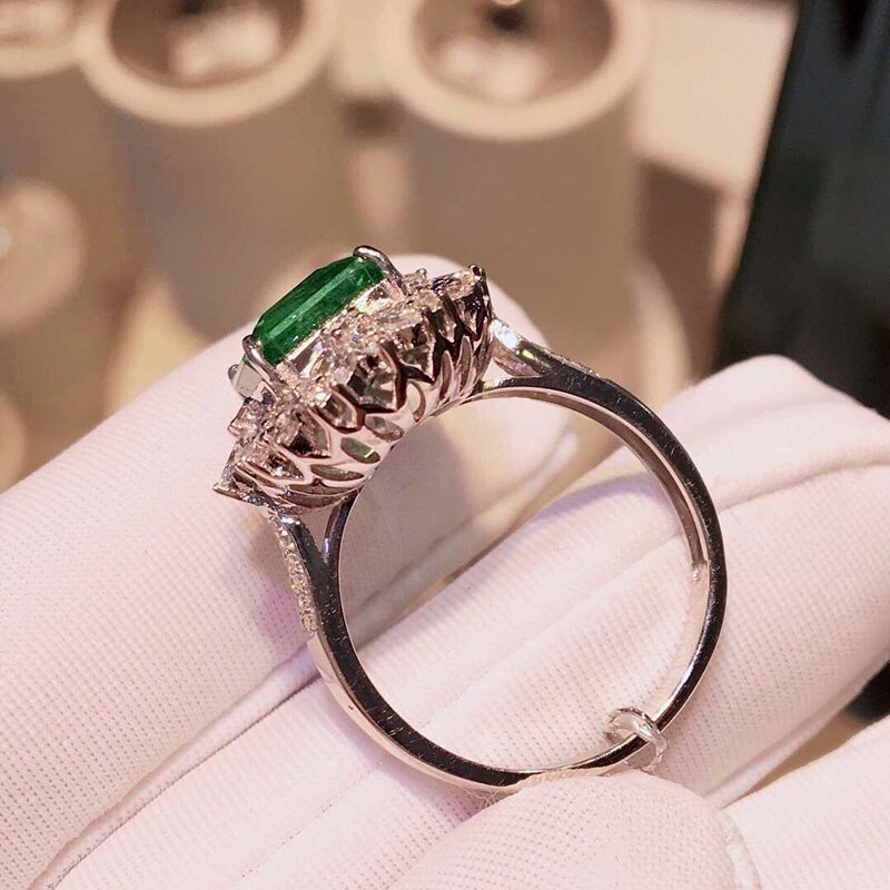 10K Gold Ring Lab Created 4ct Emerald and Moissanite Diamond Ring with National Certificate