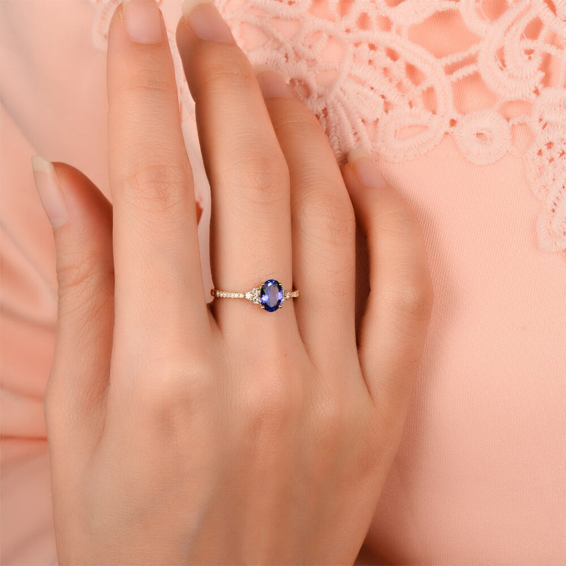 18KT Yellow Gold Tanzanite and Diamond Gemstone Ring for Her