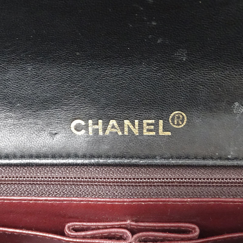 Chanel Matelasse Leather Shoulder Bag Black