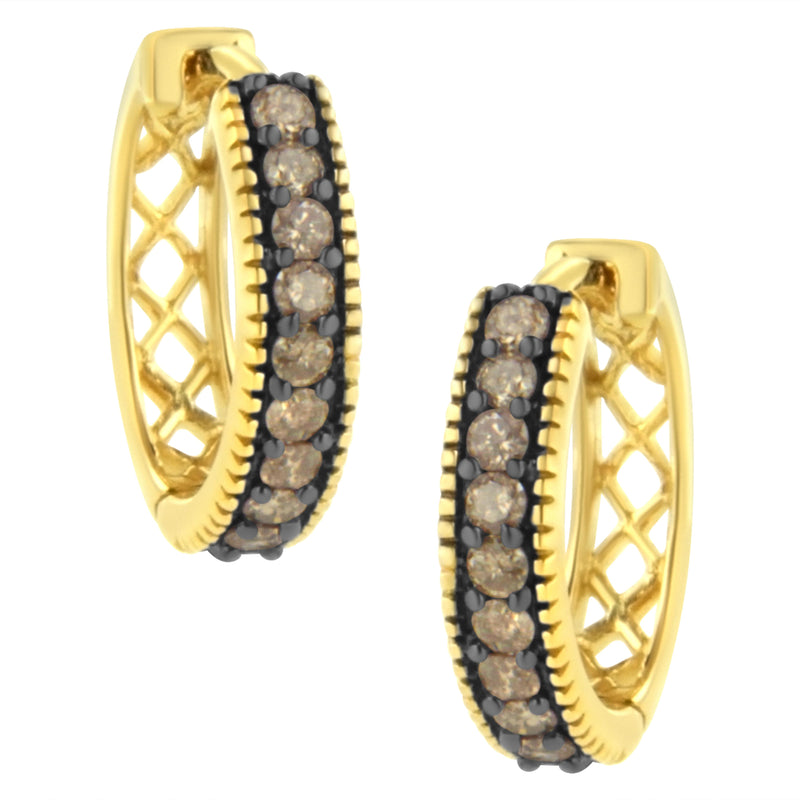 10K Yellow Gold and Black Rhodium 1/2 Cttw Lattice Back Cutout and Round-Cut Diamond Hoop Earring (J-K Color, I1-I2 Clarity)
