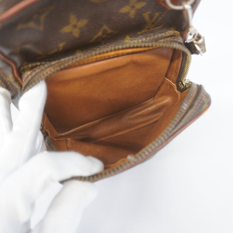 Auth Louis Vuitton Shoulder Bag Monogram Minia Amazon M45238