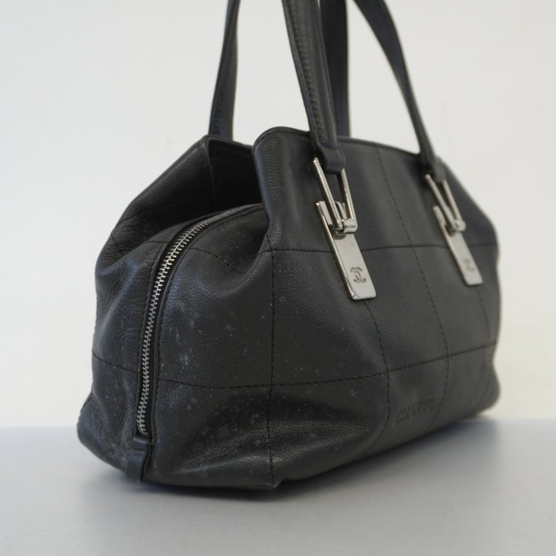 Auth Chanel Caviar Skin Handbag Womens Caviar Leather Handbag Black