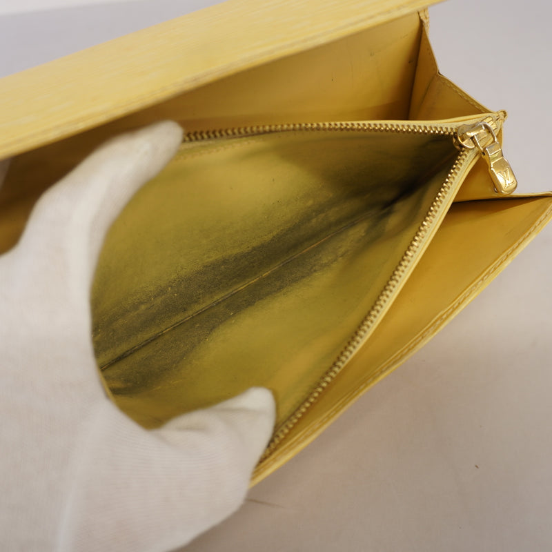 Auth Louis Vuitton Bi-Fold Wallet Epi Pochette Portomone Credit M6357A Vanilla