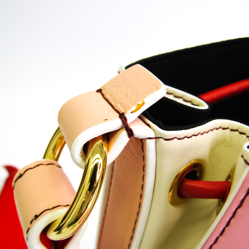 Alexander McQueen 554143 Womens Leather Shoulder Bag PinkRed ColorSalmon PinkWhite
